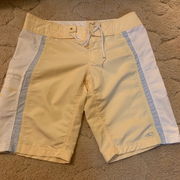 O’Neil womens mid length board shorts - Picture 1 of 5